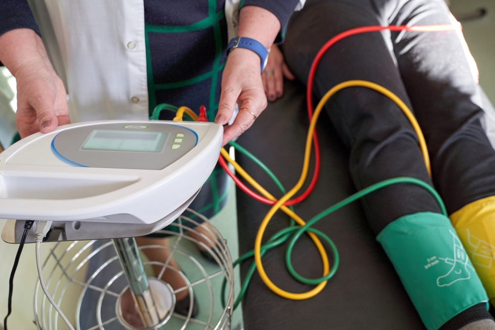 Peripheral artery disease measuring for patient ankle brachial index (ABI) test